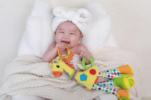 广汉宝宝最晚多久会走路